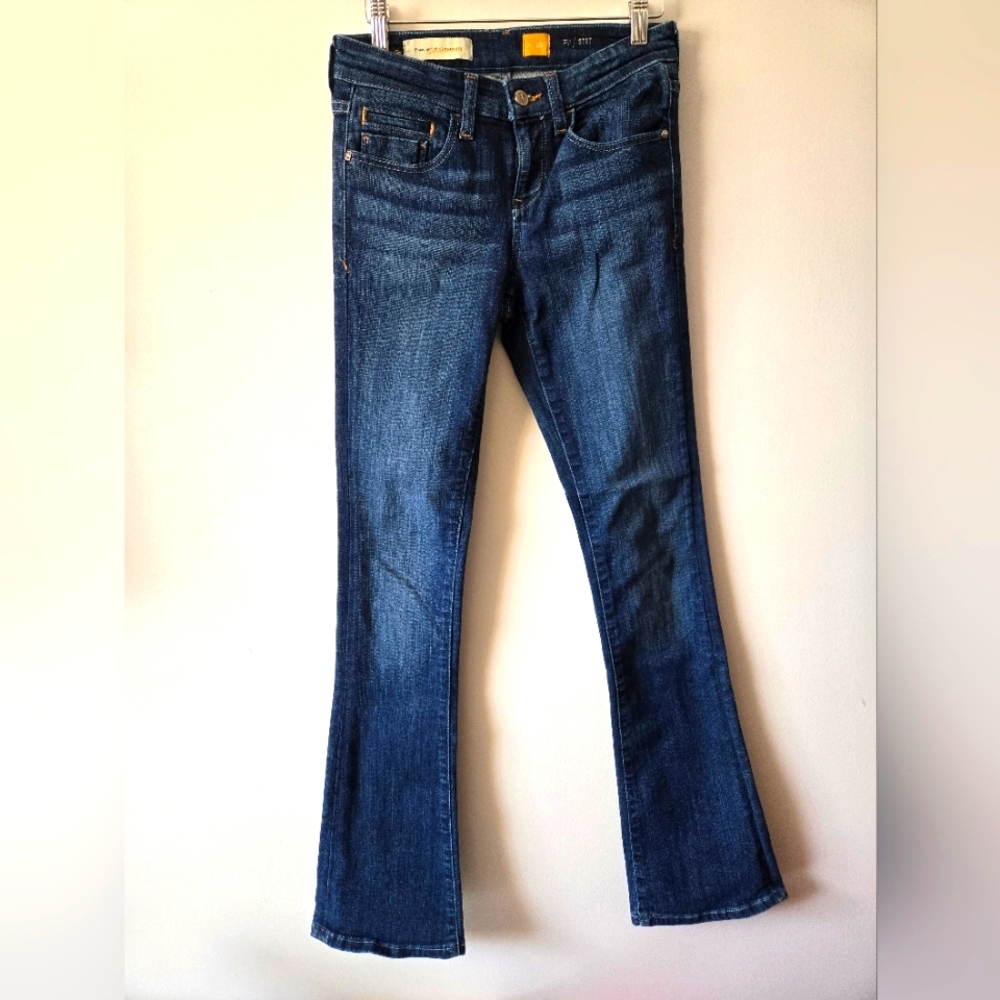 PILCRO ANTHROPOLOGIE Dark Wash Blue Bootcut Jeans. Size 26